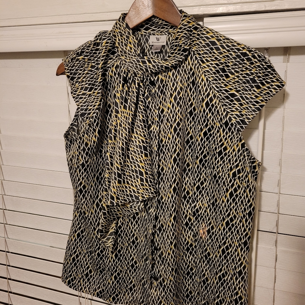Worthington short sleeved blouse